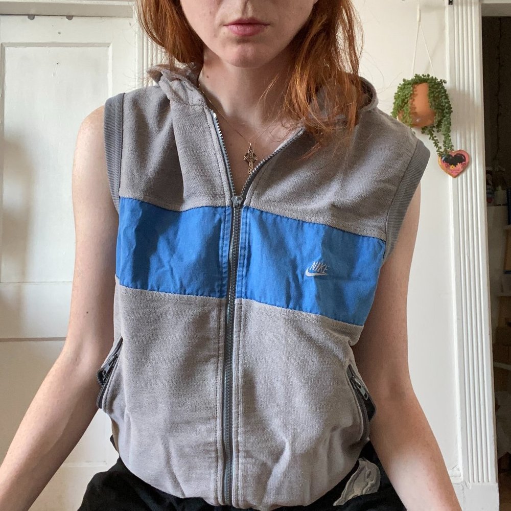 vintage nike sleeveless hoodie